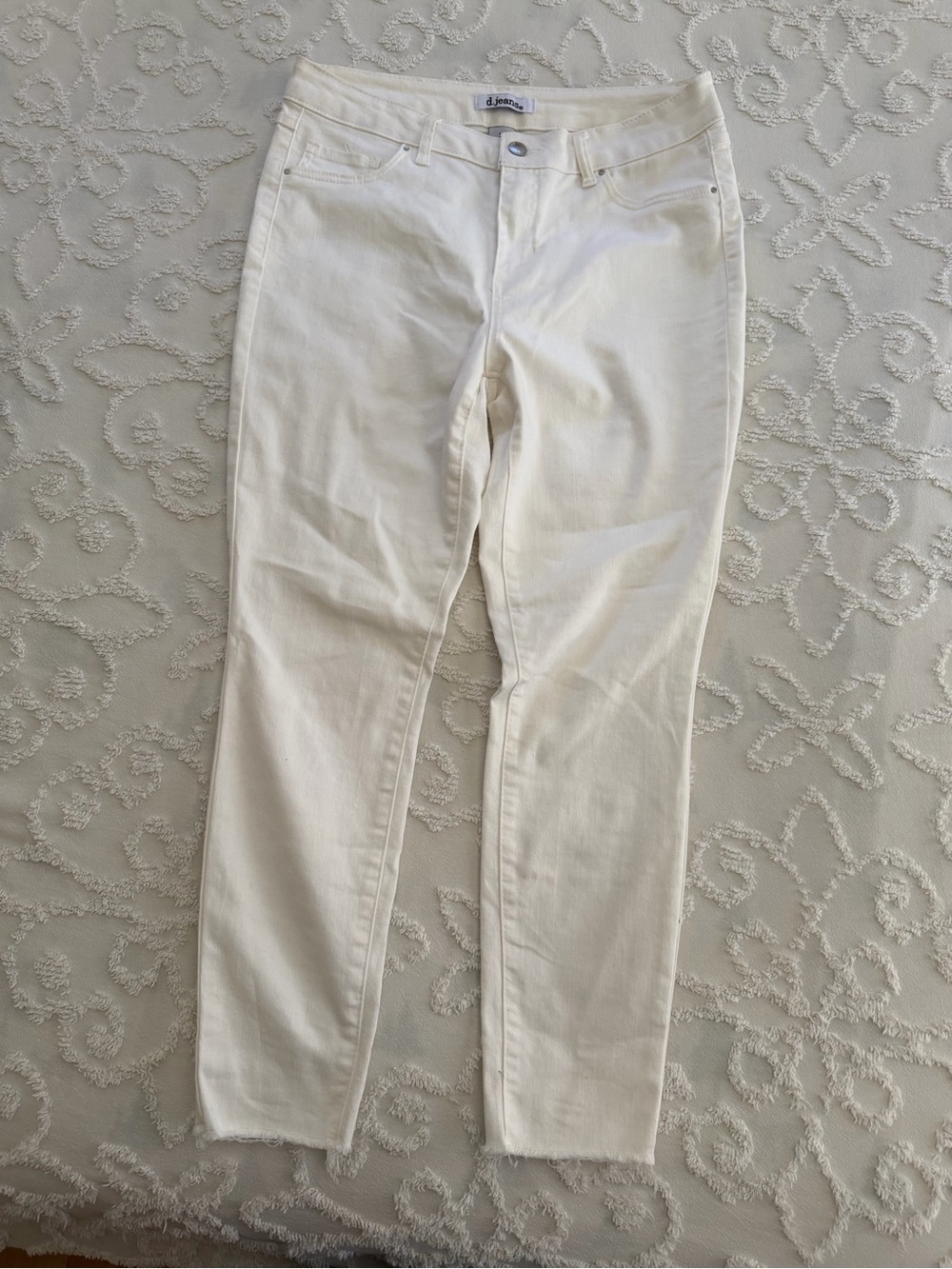 d. jeans White Skinny Jeans - Clean Slim Fit